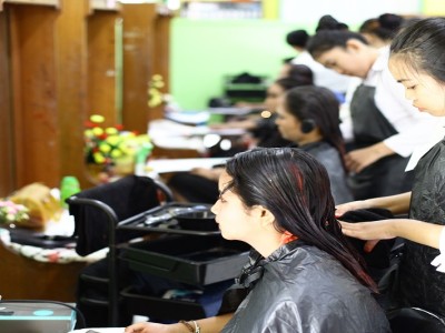 Tata Kecantikan Kulit dan Rambut